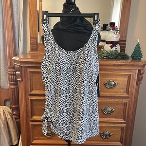 Black and White Geometric Tank Top